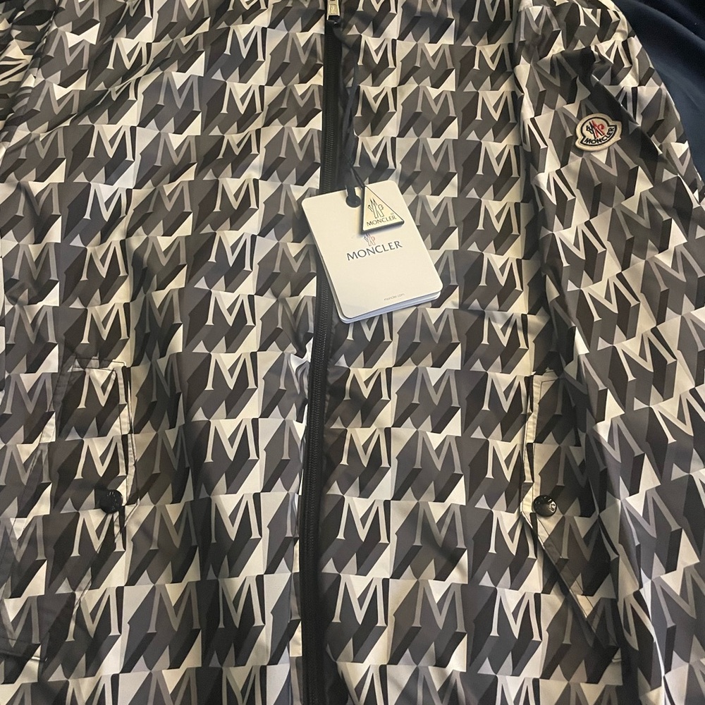 Moncler Black and Gray Patterned reversible Jacket xxl but fits like XL